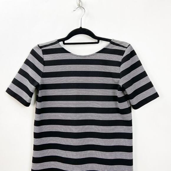 2/$30 Gap XS Womens White Black Striped Shift Dress - Picture 2 of 5